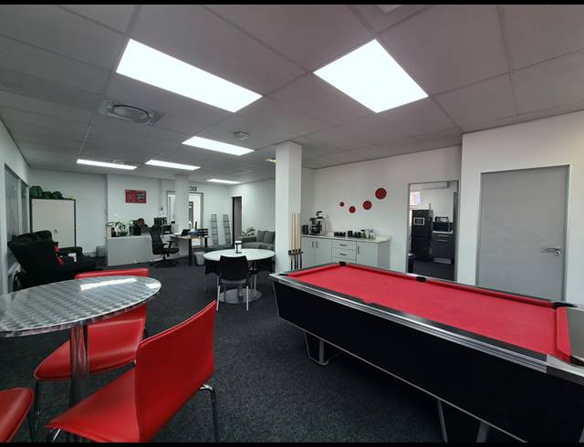 334M² OFFICE TO LET IN HALFWAY GARDENS